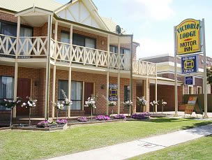 Victoria Lake Holiday Park - Accommodation Cairns 0