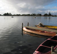 Deja Vu Lakes Entrance B and B - Accommodation Cairns