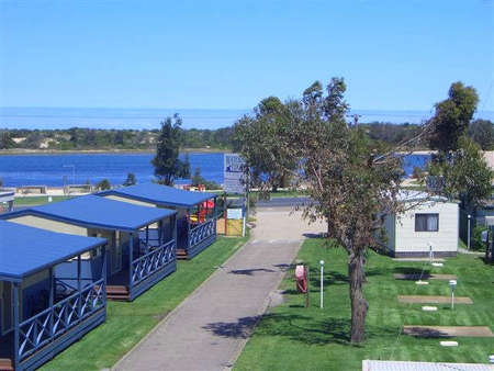 Waters Edge Holiday Park - Accommodation Cairns 0