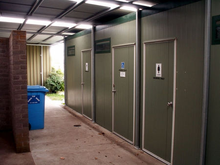 Sale Showground Caravan And Motorhome Park - Accommodation Cairns 4