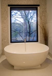 Saltus Luxury Retreat - Accommodation Cairns 2