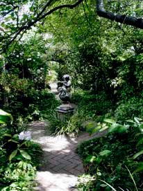 Rose Parterre B & B - Accommodation Cairns 1