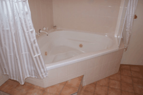 Burke  Wills Motor Inn - Accommodation Cairns