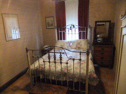 Rose Parterre B & B - Accommodation Cairns 5