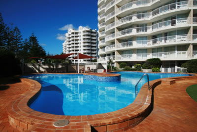 Burleigh Surf Beachfront Apartments - Accommodation Cairns 7
