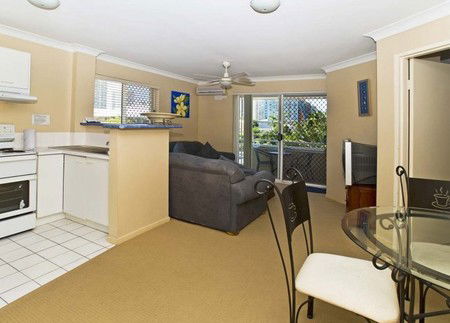 Budds Beach Apartments - Accommodation Cairns 2