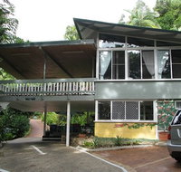 Tree Tops Lodge Cairns - Accommodation Cairns