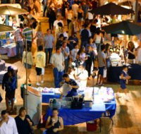 Surfers Paradise Beachfront Markets - Accommodation Cairns