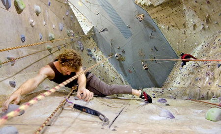 Cliffhanger Climbing Gym - Accommodation Cairns 2