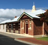 Artgeo Cultural Complex - Old Courthouse - Accommodation Cairns