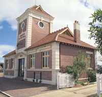 Merredin Town Hall - Accommodation Cairns