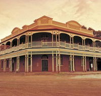 State Hotel - Accommodation Cairns