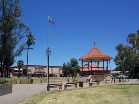 Gladstone Square - Accommodation Cairns 0