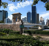 Former Victoria Bridge Abutment Memorial - Accommodation Cairns
