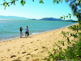 Bushland Beach QLD Accommodation Cairns