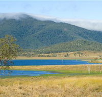 Lake Elphinstone - Accommodation Cairns