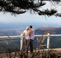 Picnic Point Lookout And Parkland - Accommodation Cairns