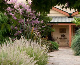 Baileys Of Glenrowan - Accommodation Cairns 0