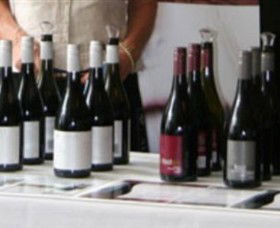 Austins Wines - Accommodation Cairns 0