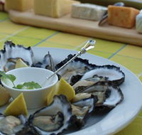 Oyster Shed on Wray Street - Accommodation Cairns