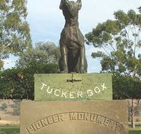 The Dog on the Tucker Box - Accommodation Cairns