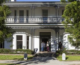 Linden New Art - Accommodation Cairns 0