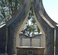 Inverell and District Bicentennial Memorial - Accommodation Cairns