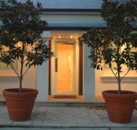 Australian Galleries - Roylston Street - Accommodation Cairns
