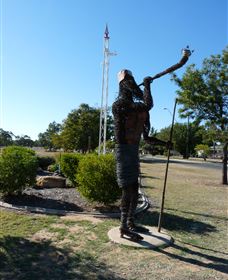 Jericho - The Trumpeter - Accommodation Cairns 0