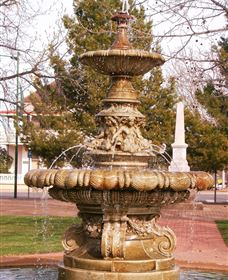 Royal Doulton Hankinson Memorial Fountain - Accommodation Cairns 2