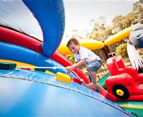 Savannah Visitor Plaza, Taronga Western Plains Zoo Dubbo - Accommodation Cairns 5