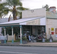 Lady Gails Bookshop and Curios - Accommodation Cairns