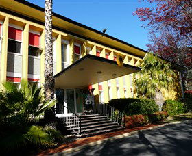 Germany, Embassy Of The Federal Republic Of - Accommodation Cairns 1