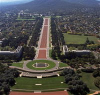ANZAC Parade - Accommodation Cairns