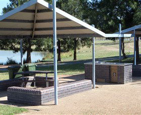 Point Hut Pond Park - Accommodation Cairns 4