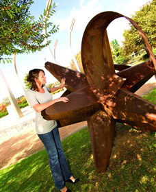 Sculpture Garden Campbelltown - Accommodation Cairns 4