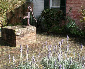 Experiment Farm Cottage - Accommodation Cairns 3