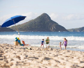 Fingal Bay Beach - Accommodation Cairns 0