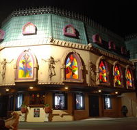 Draculas Cabaret Restaurant - Accommodation Cairns