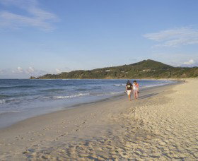 Main Beach Byron Bay - Accommodation Cairns 0