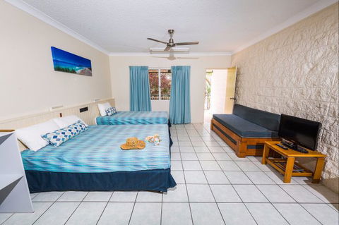 Eurong Beach Resort - Accommodation Cairns 9