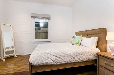 Tom & Doll's - Accommodation Cairns 0