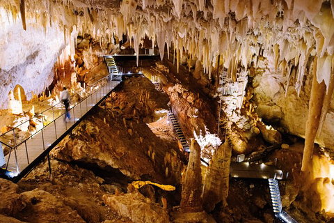 Jewel Cave Fully-guided Tour - Accommodation Cairns 0