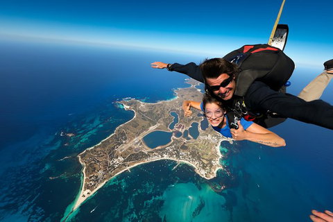 Rottnest Skydive + Perth Barack St Ferry Package - Accommodation Cairns 3