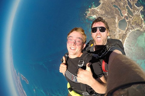 Rottnest Skydive + Perth Barack St Ferry Package - Accommodation Cairns 5