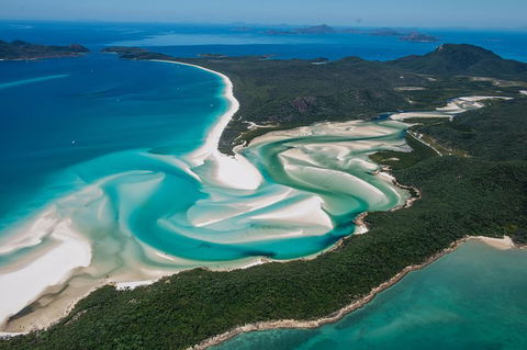 Reef And Island Scenic Flight From Airlie Beach - Accommodation Cairns 8