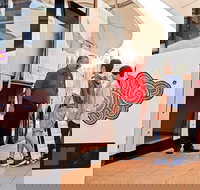 Uluru Ayers Rock to Alice Springs One-Way Shuttle - Accommodation Cairns