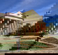 Embassy Drive - Accommodation Cairns