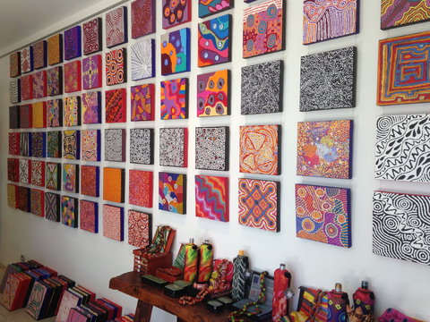Bouddi Gallery - Contemporary Aboriginal Lifestyle Art - Accommodation Cairns 1