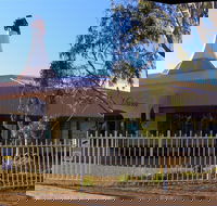 McFeeters Motor Museum and Visitor Information Centre - Accommodation Cairns
